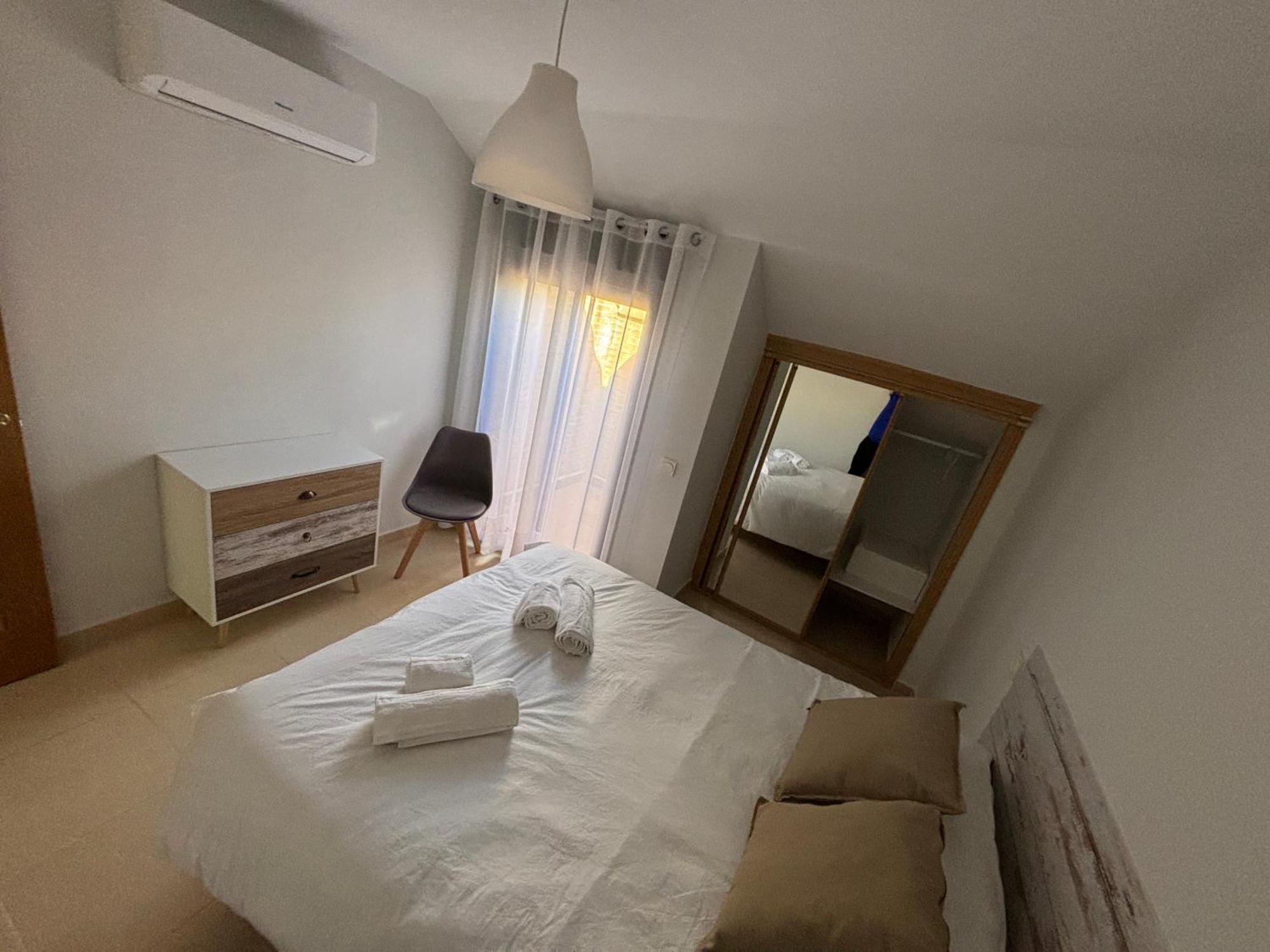 Duplex Entre Molinos Apartment กอนซูเอกรา ภายนอก รูปภาพ